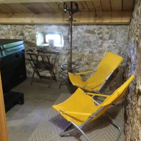 Maison Charmante à Avec Vue Sur La Montagne, Jacuzzi. *