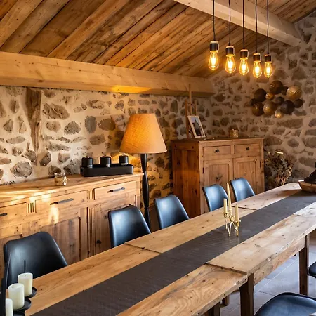 Hébergement de vacances Maison De 3 A A 800 M De La Avec Sauna Et Jardin Clos