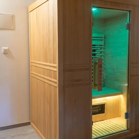 Hébergement de vacances Maison De 3 A A 800 M De La Avec Sauna Et Jardin Clos Lanarce